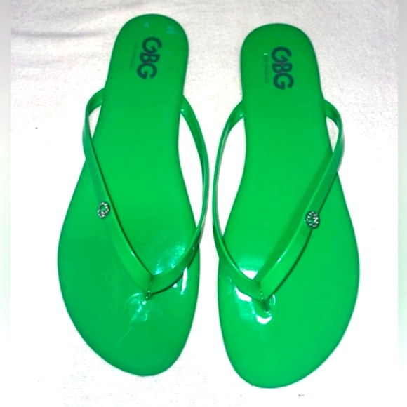 GBG Los Angeles Shoes - NWOT Women's GBG Los Angeles Flip-flops
